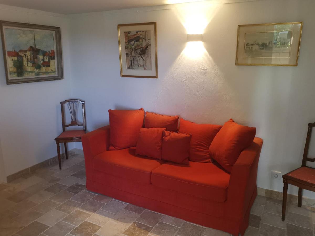 Le Nid Des Arts Bed and Breakfast Tourrettes Eksteriør billede